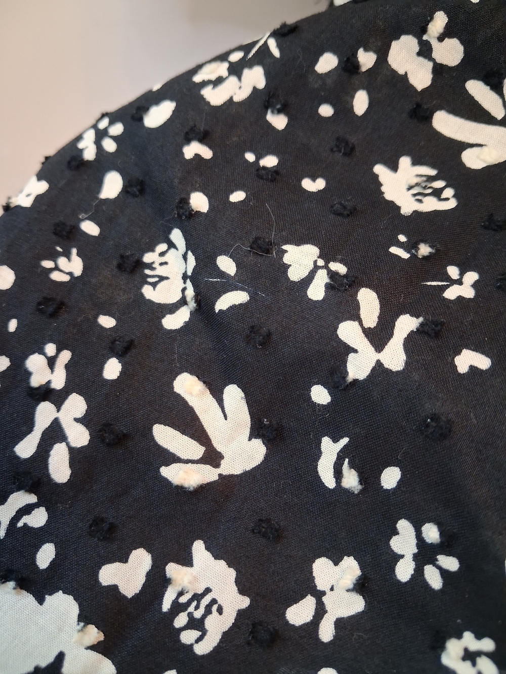 Who What Wear Black & White Floral Tiered Mini Dress - Picture 6 of 10